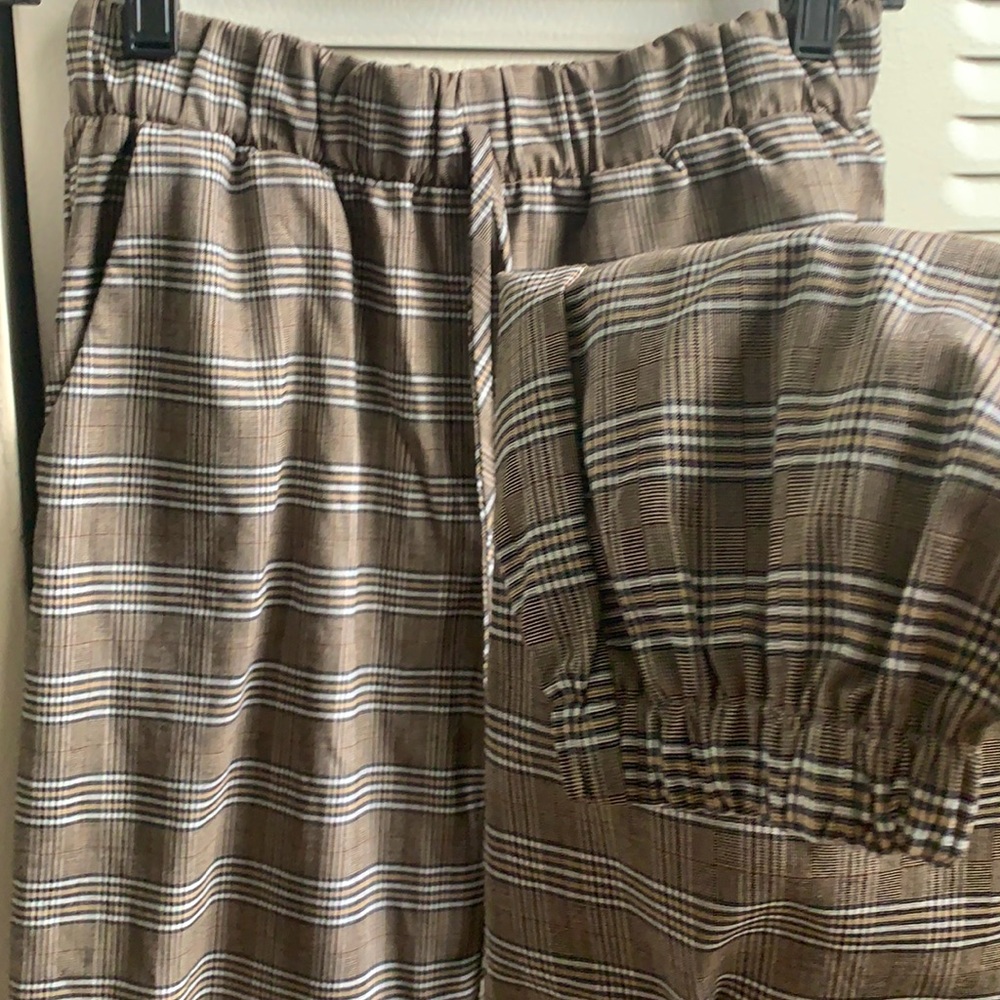 Plaid, skinny, cuffed at the ankle super cute pants - Picture 3 of 4
